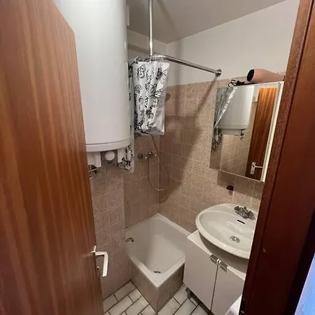 Kleines Im Zentrum Von Appartement *